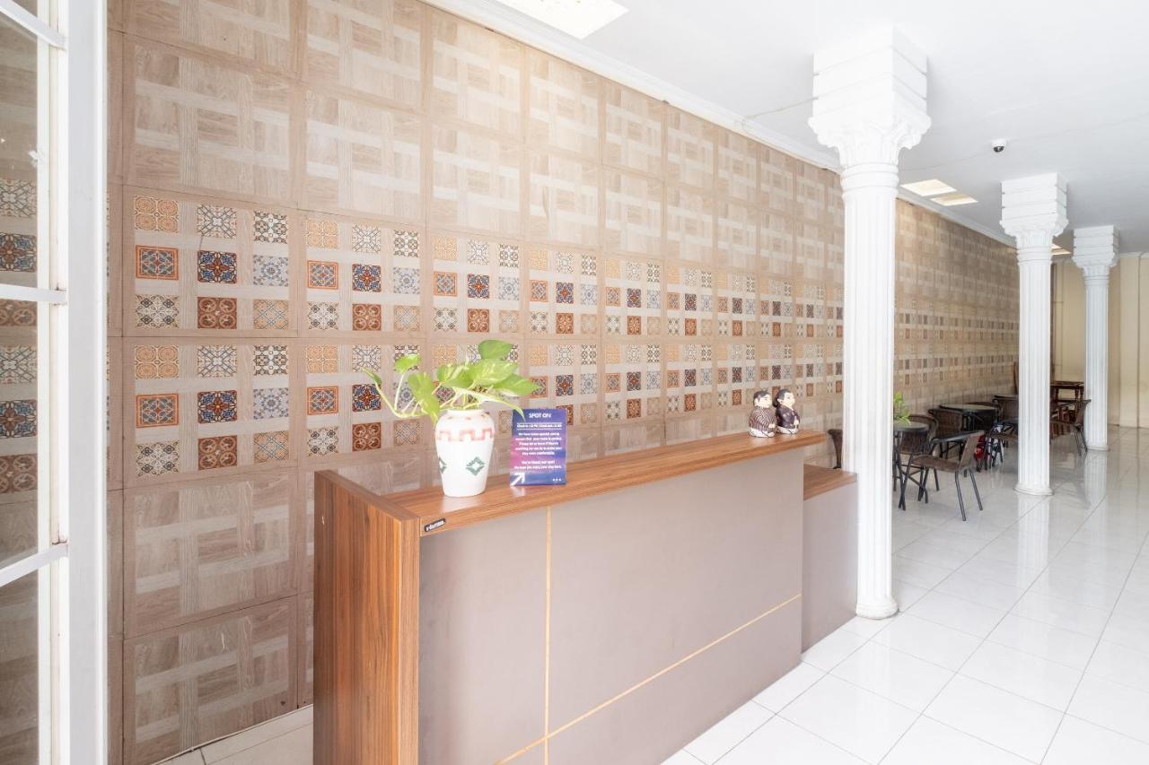 Spot On 2419 Rumah Nugraha Hotel Syariah Γιογκιακάρτα Εξωτερικό φωτογραφία
