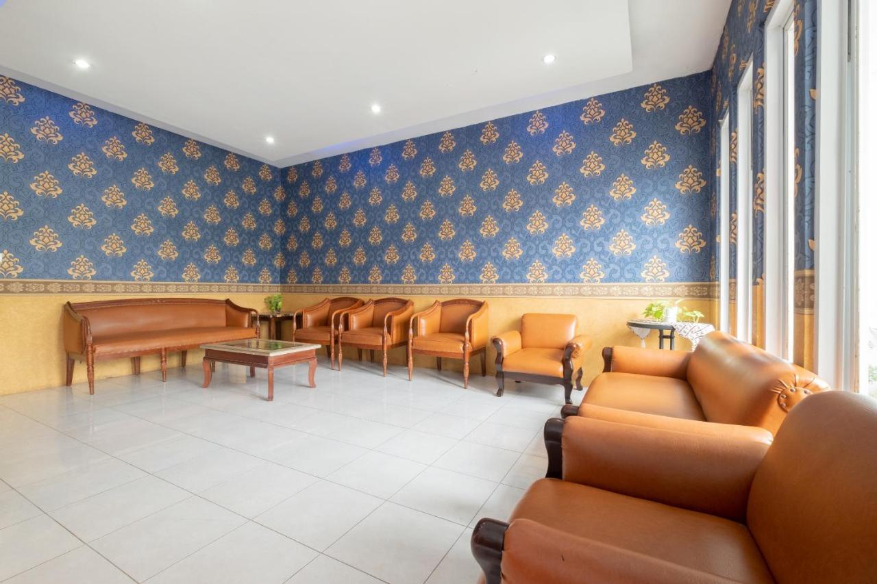 Spot On 2419 Rumah Nugraha Hotel Syariah Γιογκιακάρτα Εξωτερικό φωτογραφία