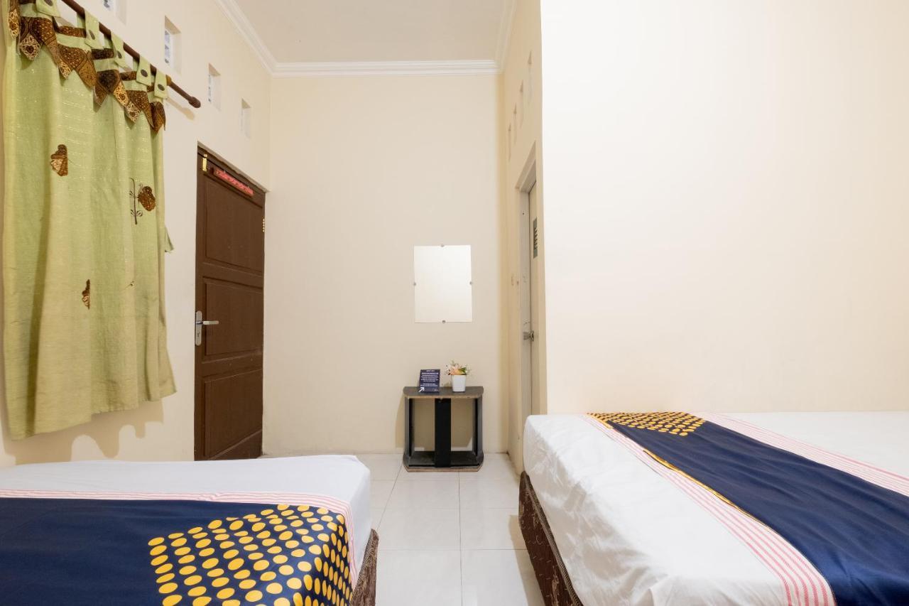 Spot On 2419 Rumah Nugraha Hotel Syariah Γιογκιακάρτα Εξωτερικό φωτογραφία