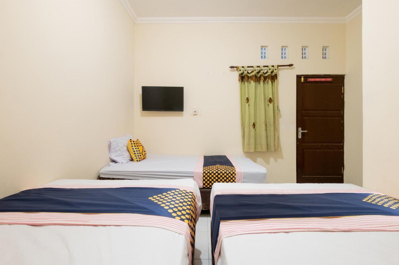 Spot On 2419 Rumah Nugraha Hotel Syariah Γιογκιακάρτα Εξωτερικό φωτογραφία